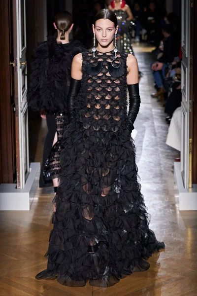 Look 64